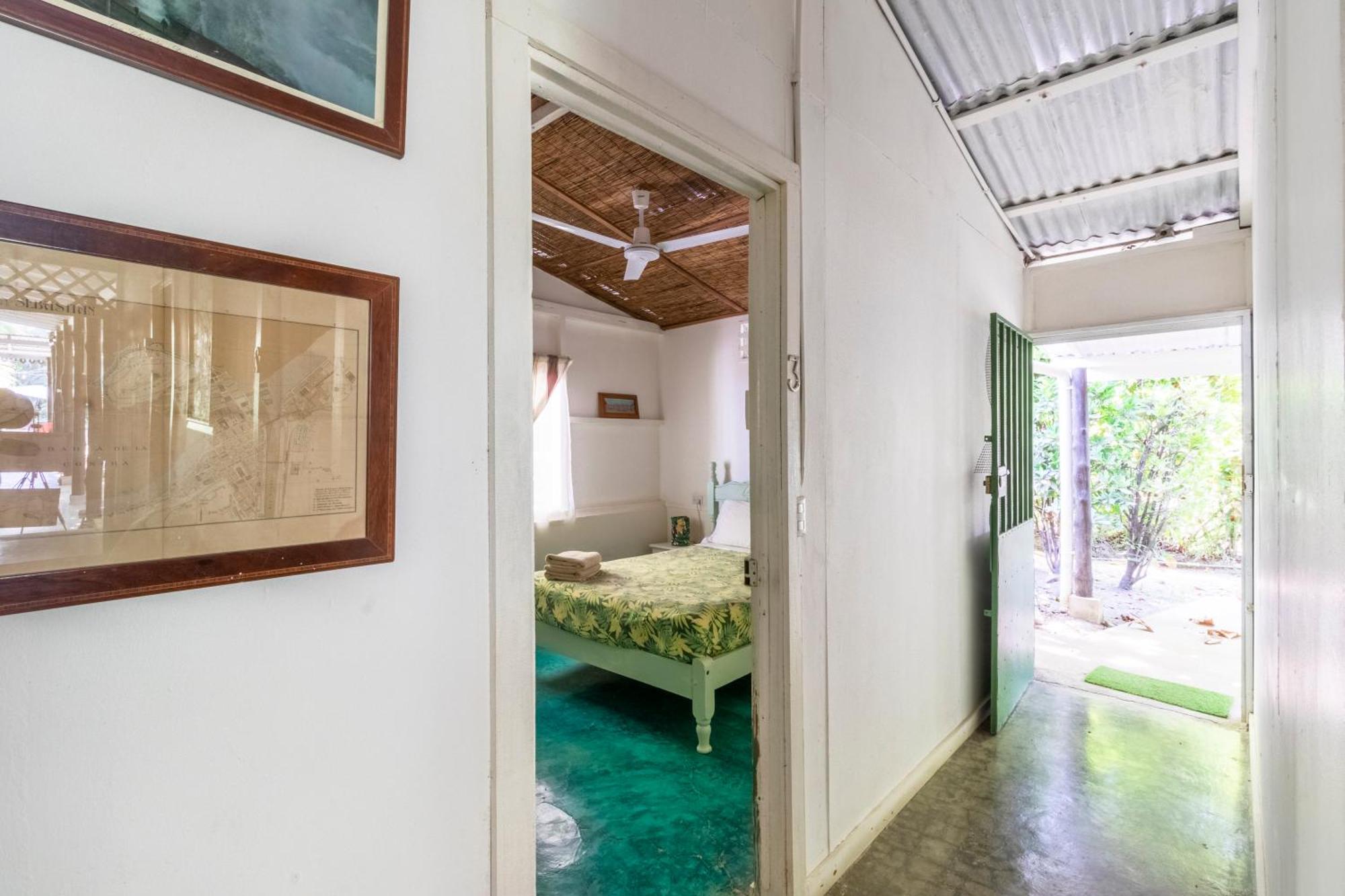 Playa Santa Teresa  Bajo El Arbol B&B מראה חיצוני תמונה
