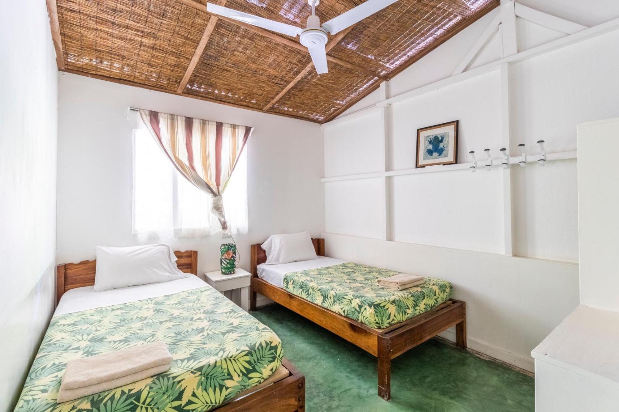 Playa Santa Teresa  Bajo El Arbol B&B מראה חיצוני תמונה