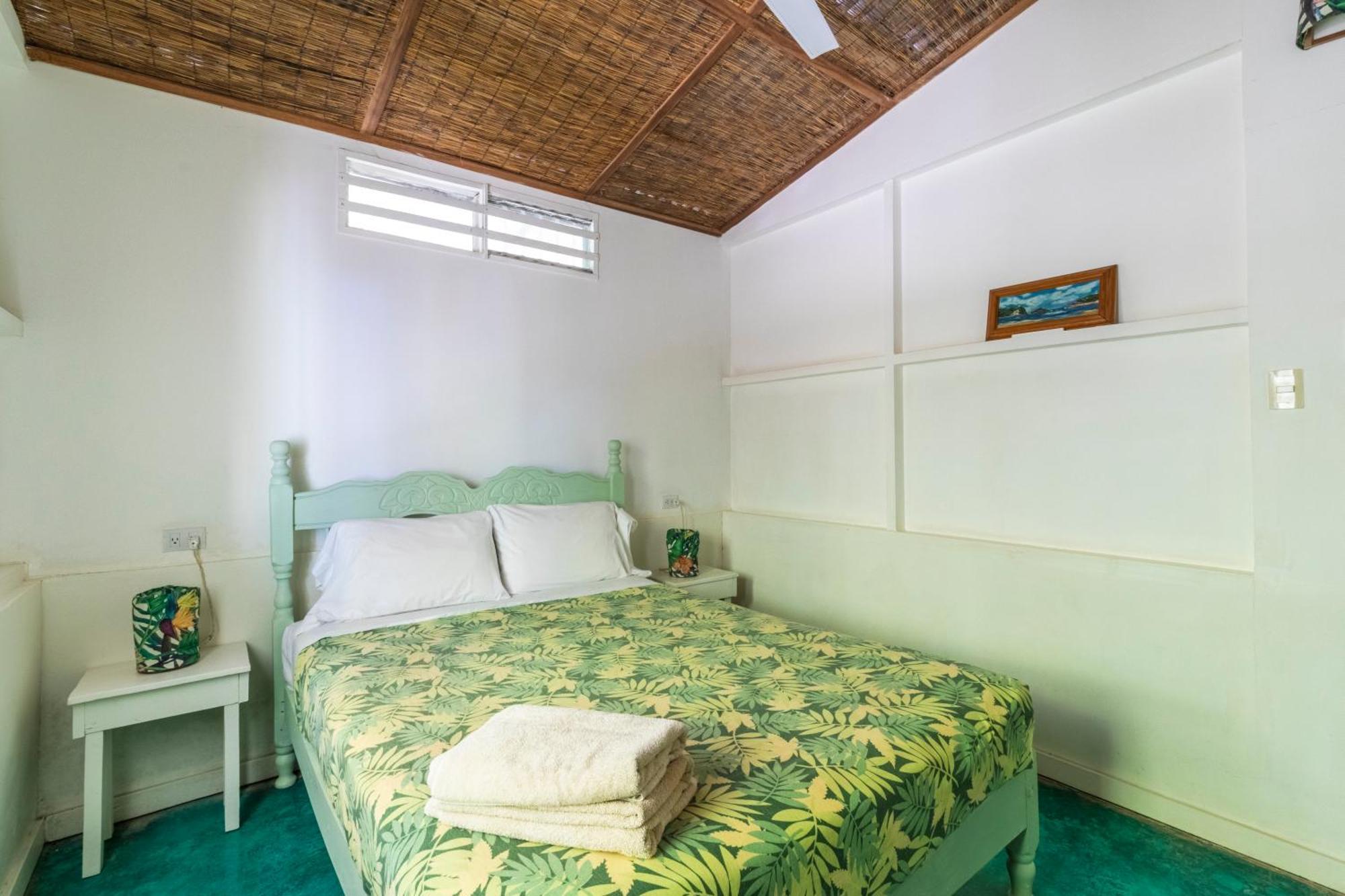 Playa Santa Teresa  Bajo El Arbol B&B מראה חיצוני תמונה